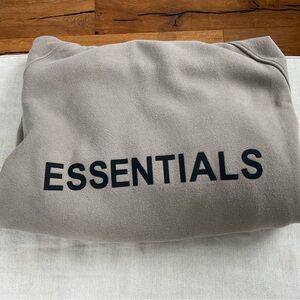 Essential sweatshirt size large. In excellent condition